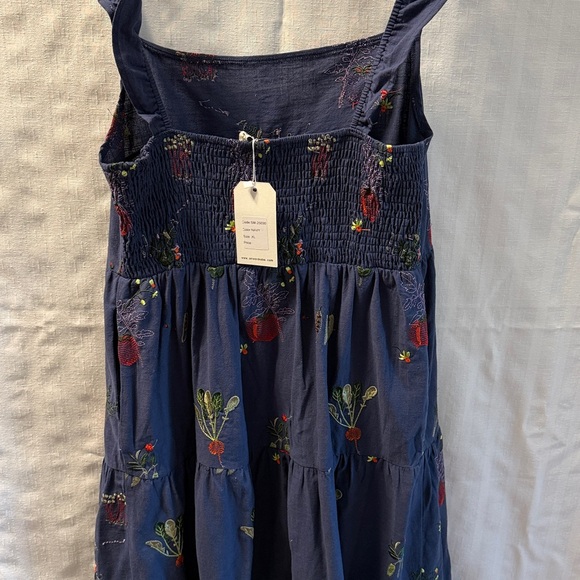 XL ladies 100% cotton navy and embroidered maxi dress. - Picture 4 of 4